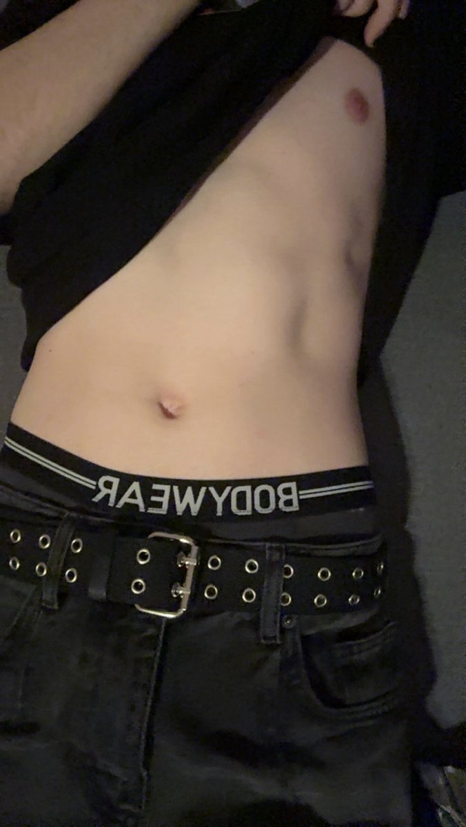 yaoimoding's tweet image. i want to kiss someone