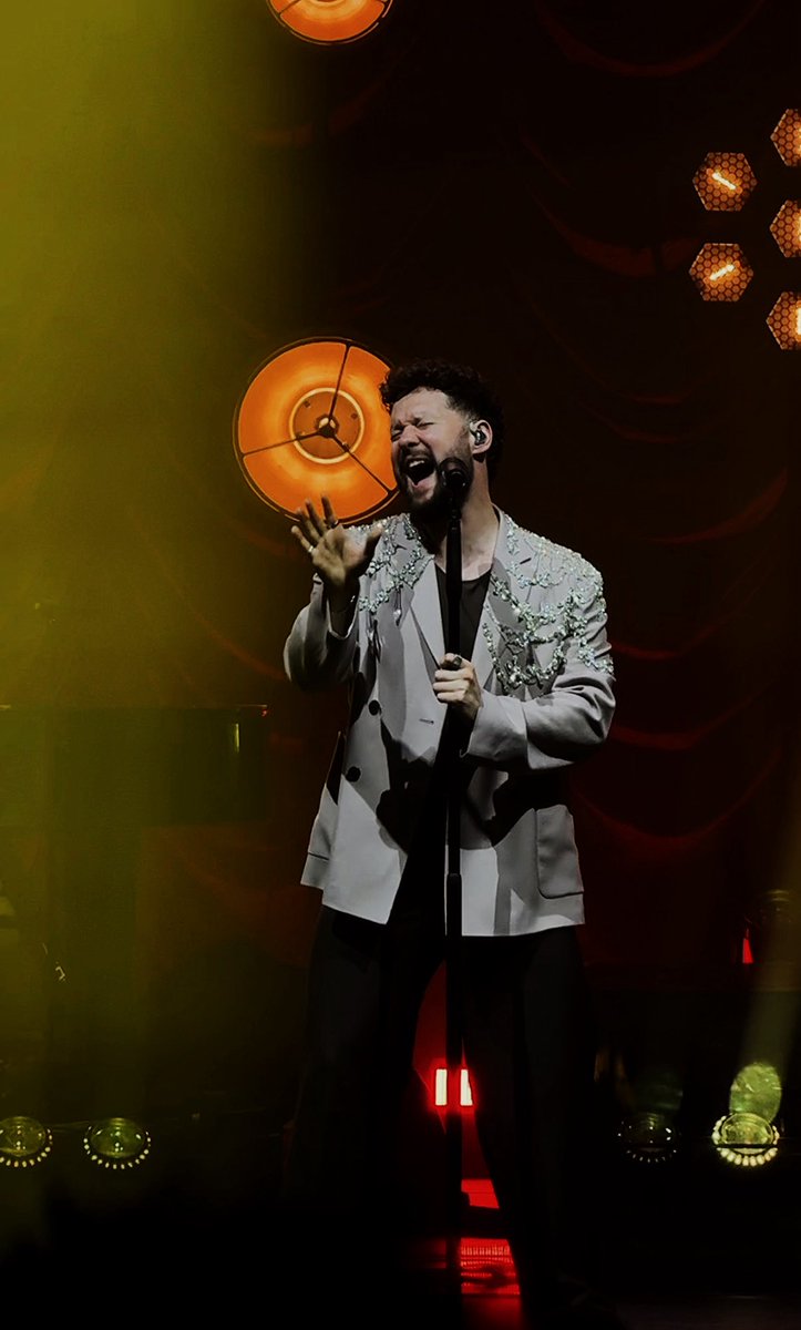 wingsoflights's tweet photo. It already has been a week since I’ve heard @calumscott live. I now have seen all my favorite on stage and I couldn’t be more grateful. ✨ https://t.co/CxAvOCpD48