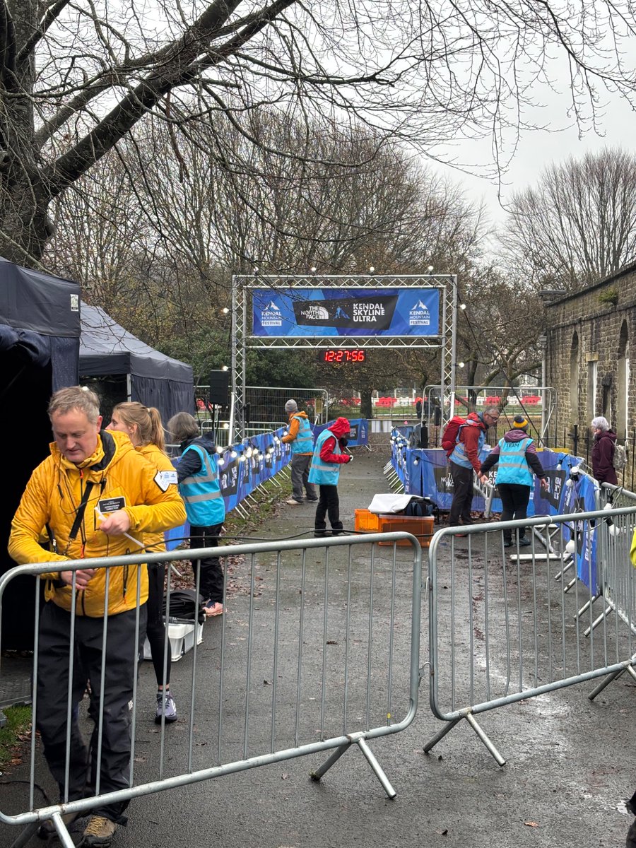 DrChrisMackintosh tweet media