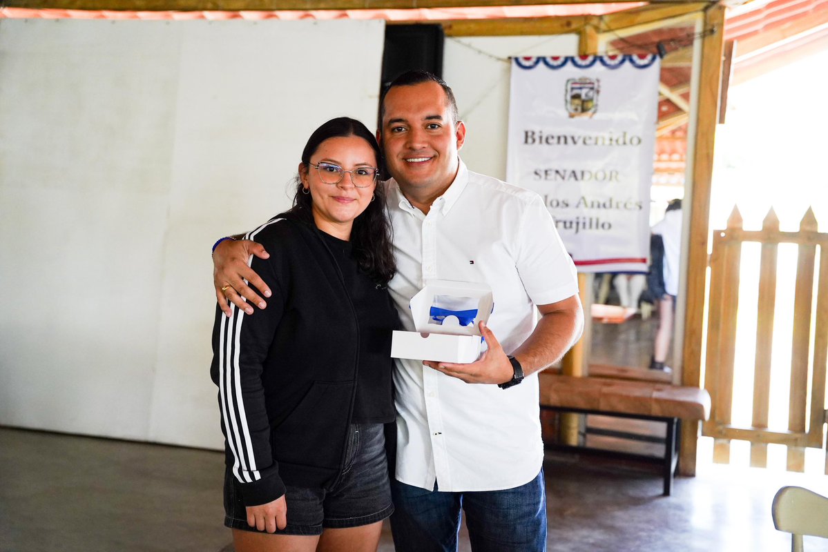 DanielRestrepoC's tweet image. #Chinácota, Norte de Santander, un lugar lleno de gente cálida, paisajes que enamoran y una linda energía que inspira en cada rincón.

Agradezco a Omar Chávez y Nelson Lagos Carrero y a todos los amigos por el recibimiento y por abrirnos las puertas con tanta generosidad.