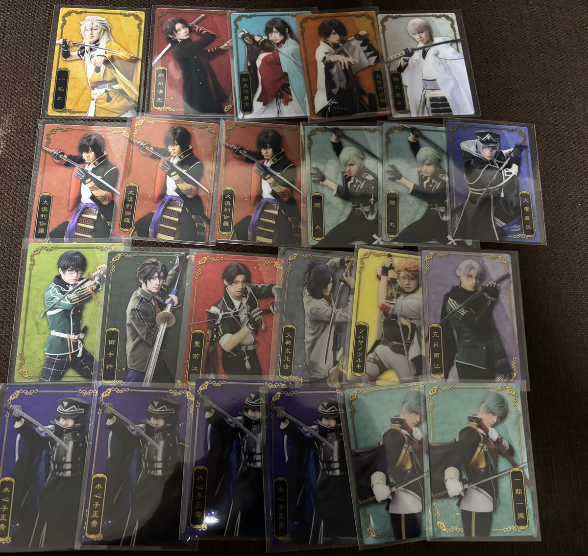 【譲渡】ミュージカル刀剣乱舞 刀ミュ 十周年記念ツインウエハース メタリックプラカード
譲▶︎小狐丸、☆加州、和泉守、長曽祢、☆大倶利伽羅3、☆鶴丸、膝丸2、大慶、篭手切、御手杵、豊前、光世、ソハヤ、五月雨、水心子4、一期一振2
求▶︎各100円＋送料
※☆のみの譲渡不可
※郵送希望