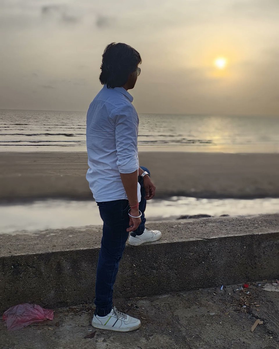 patelchiragsrk's tweet image. #white #Shirt