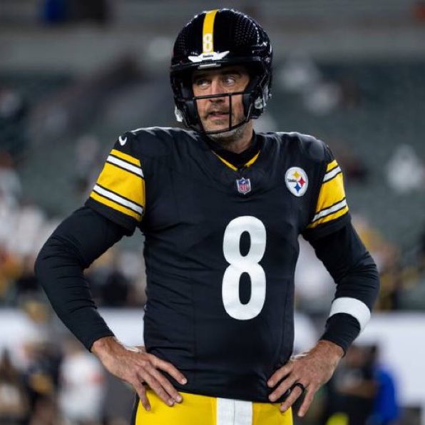 MySportsUpdate's tweet image. #Steelers QB Aaron Rodgers (wrist) will NOT play today vs. the Bears in Chicago. 

Mason Rudolph will get the start.