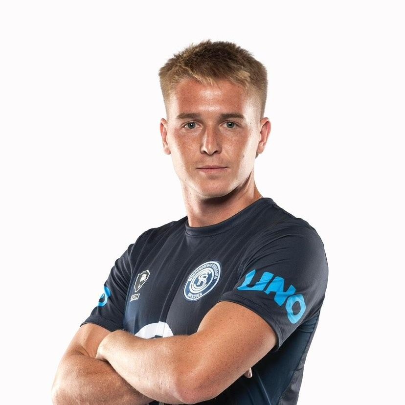 BrunoLarocca12's tweet photo. El lateral izquierdo Pedro Souto no continuará en #IndependienteRivadavia y regresará a Temperley.
El club decidió no ejecutar la opción de compra, tasada en 250.000 USD por el 75% del pase.
Además, el Gasolero recibió 25.000 USD por el cargo del préstamo. https://t.co/XbqCZUotqZ