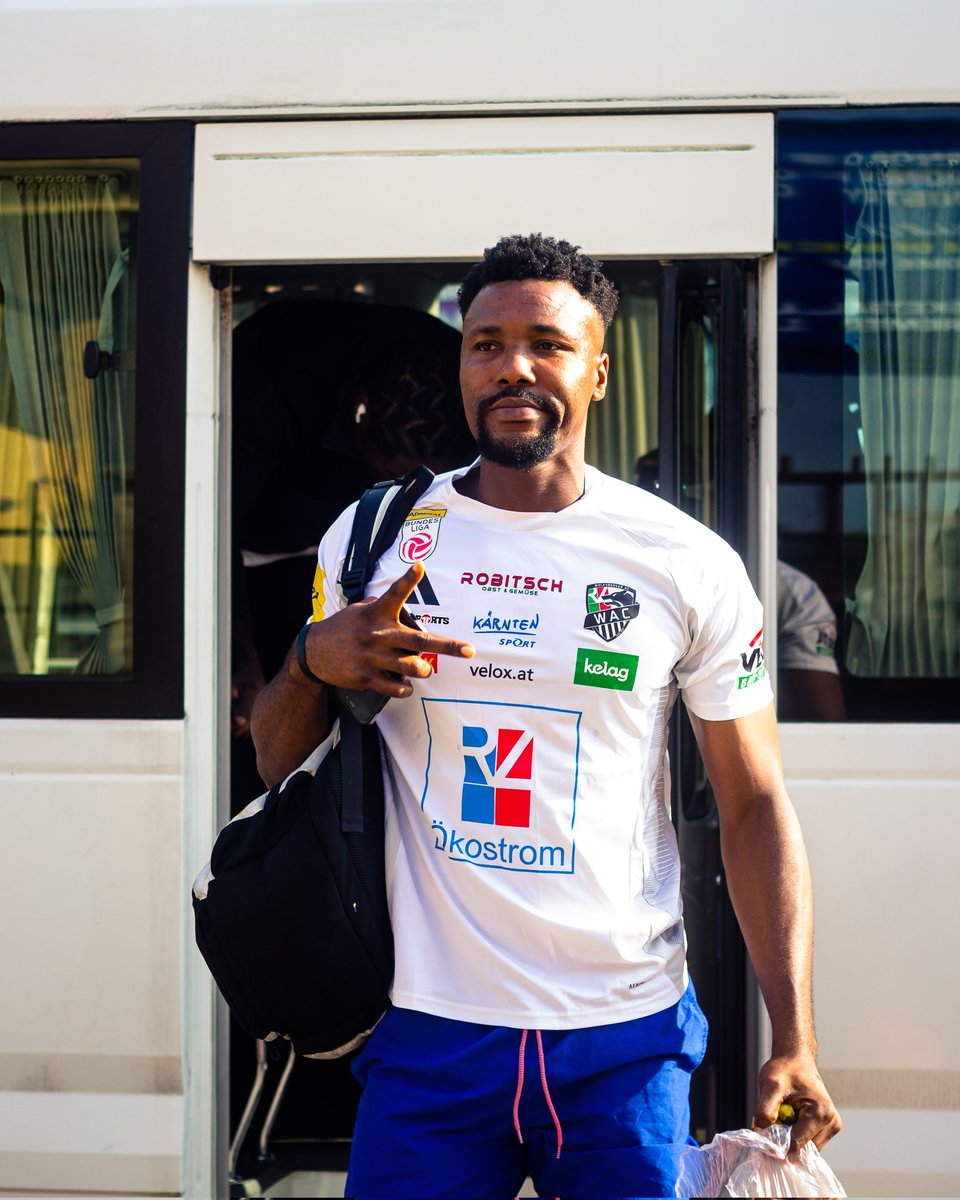 RiversHoopers's tweet image. Team arrival for today&apos;s showdown

#NPBLFinal4 
#TheCrowning