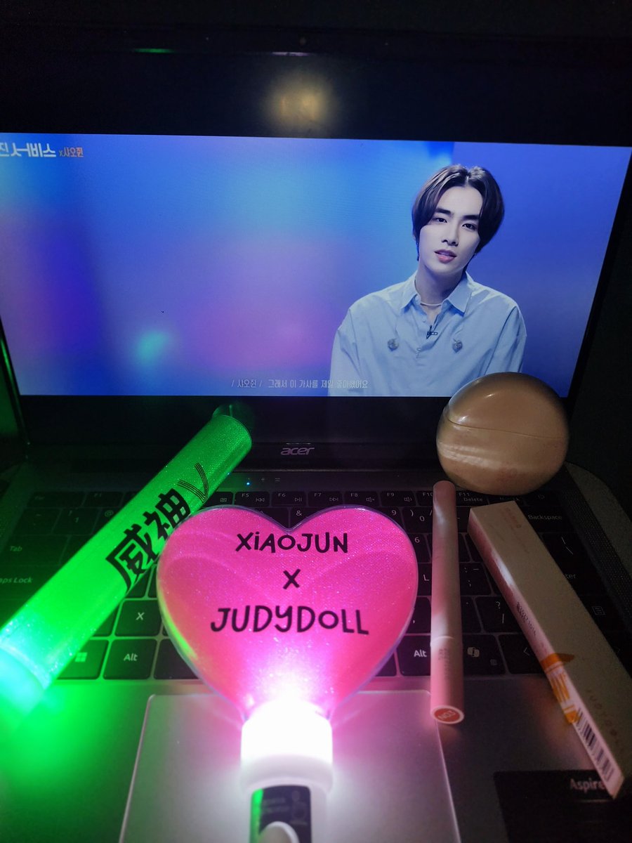 Its_Faraaaa's tweet photo. @Judydoll_ID Ke pasar beli pita biru
Pulangnya malah beli donat dua
Hati ini udah penuh rindu
Semoga giveaway ini bawa aku ke Xiaojun juga~ 💗

Outfit Pink ✅
Custom LS Xiaojun × Judydoll ✅
Izin Emak Bapak ✅
Cuti Kerja ✅

Udah Siap Banget Ketemu Ayang 😭🤝 @Judydoll_ID https://t.co/GOi0i4G4UN