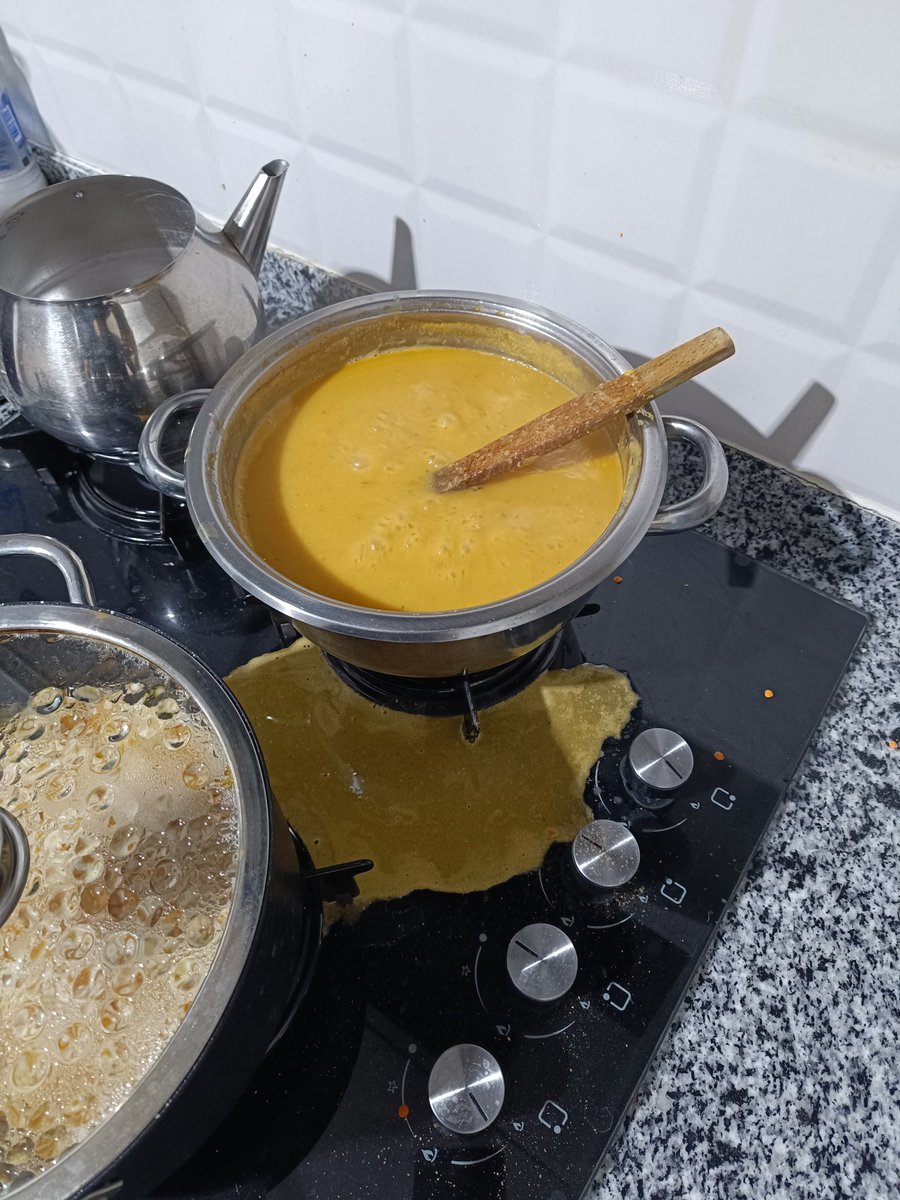 Senin yemek yapmak neyine, getirden döner söyle ye işte