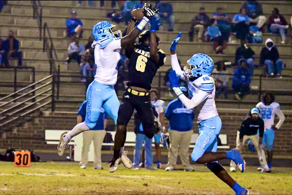 Dandre Capers-Dobson tweet media