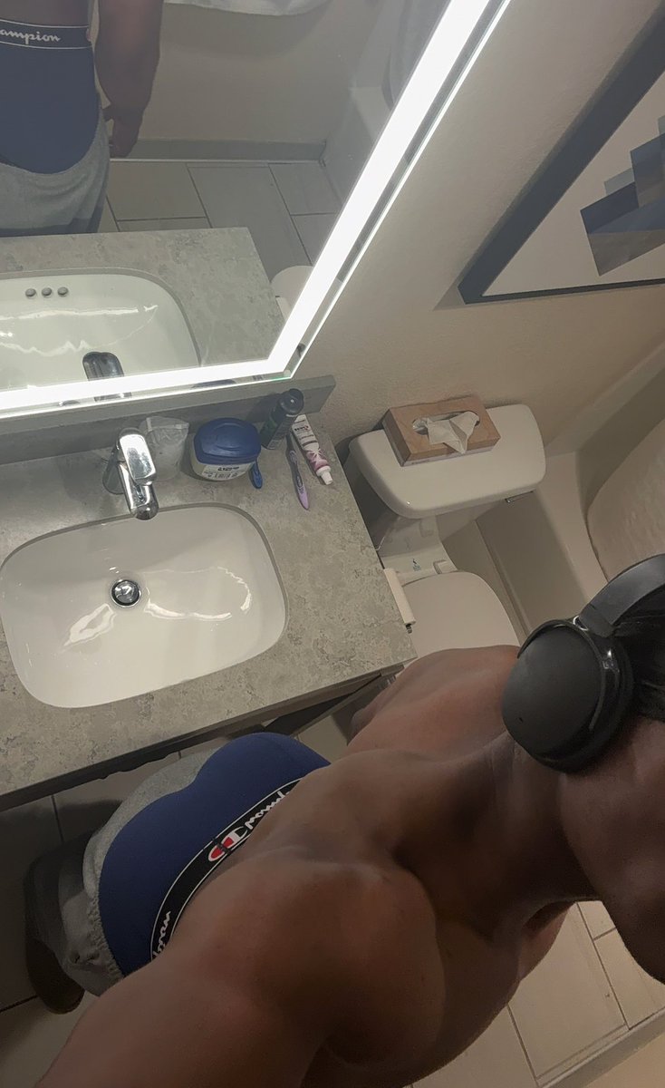 𝖘𝖊𝖛𝖞𝖓 tweet media