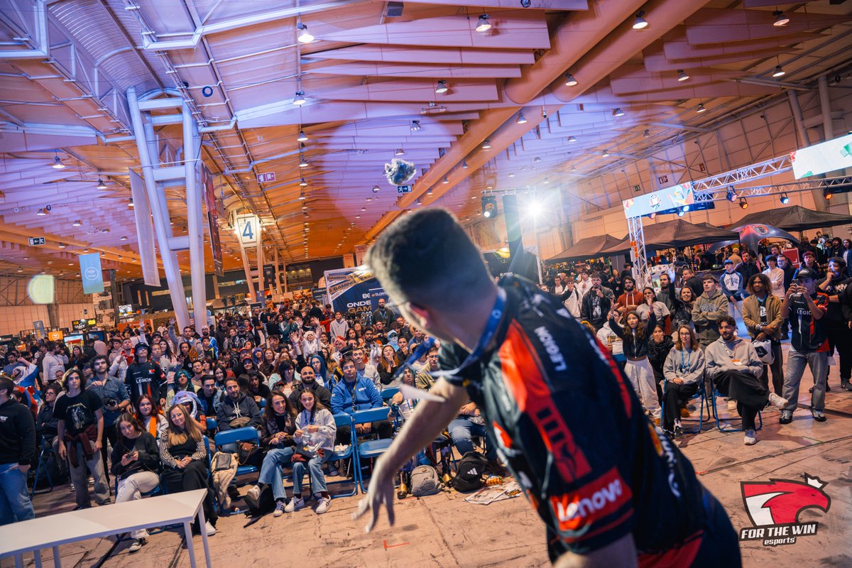 Ontem foi dia de fazermos chover felicidade com a <a href="/lenovoportugal/">Lenovo Portugal</a> 🤩

#ftwesports #FTWLGW