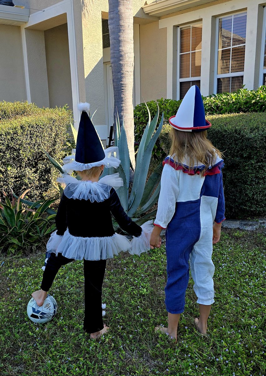 OldAndTwo's tweet photo. Yesterday is history. ππ
Tomorrow is a mystery. π€«γοΈ
But today is a gift. ππ
That is why it is called the #present (c)
#DadsLife #Parenting
#BeautifulDay #OldAndTwo https://t.co/shQh53pprC