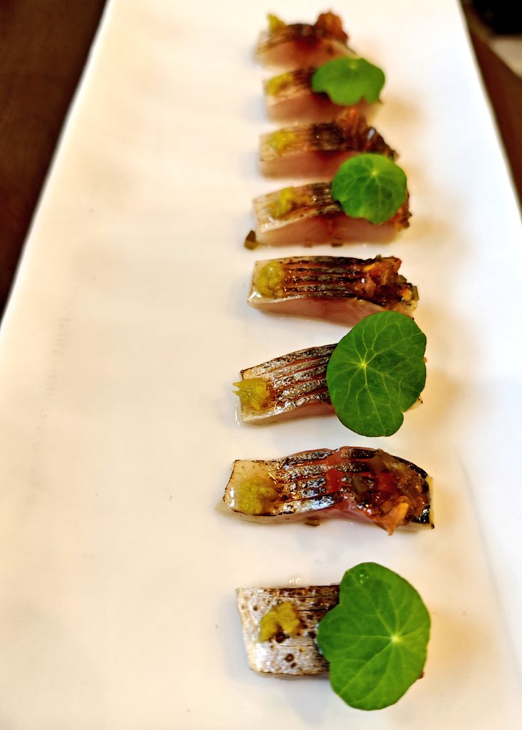 socdevida's tweet image. Avui ens hem acomiadat del @teatrokitchen. El 21 de desembre tanquen, i fa molta pena. Hi hem menjat espectacularment bé: tot perfecte. Feia temps que no gaudíem tant. Aneu-hi abans que abaixin la persiana per sempre!