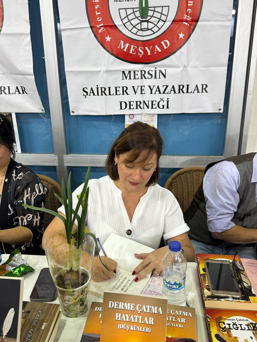 Biricik Tuğçemin <a href="/bibliophile3535/">Tuğçe</a> imzalı kitabı bize de nasip oldu. Okuru bol olsun Aşko 📚❤️😚😚