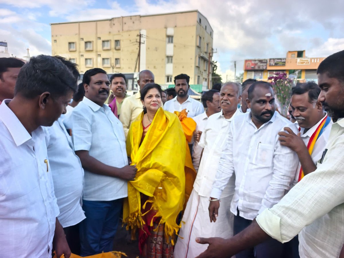 pattali32's tweet image. விழுப்புரம் கிழக்கு மாவட்டம், வானூர் ஒன்றியம், திருச்சிற்றம்பலம் ஊராட்சி, பட்டானூரில், மருத்துவர் அன்புமணி இராமதாஸ் அவர்களின் தொகுதி மேம்பாட்டு நிதியின் கீழ் ரூபாய்.7.00 லட்சம் மதிப்பீட்டில், சோலார் உயர் மின் விளக்கு திட்டத்தை பொது மக்கள் பயன்பாட்டிற்காக துவக்கி வைத்த பசுமை…