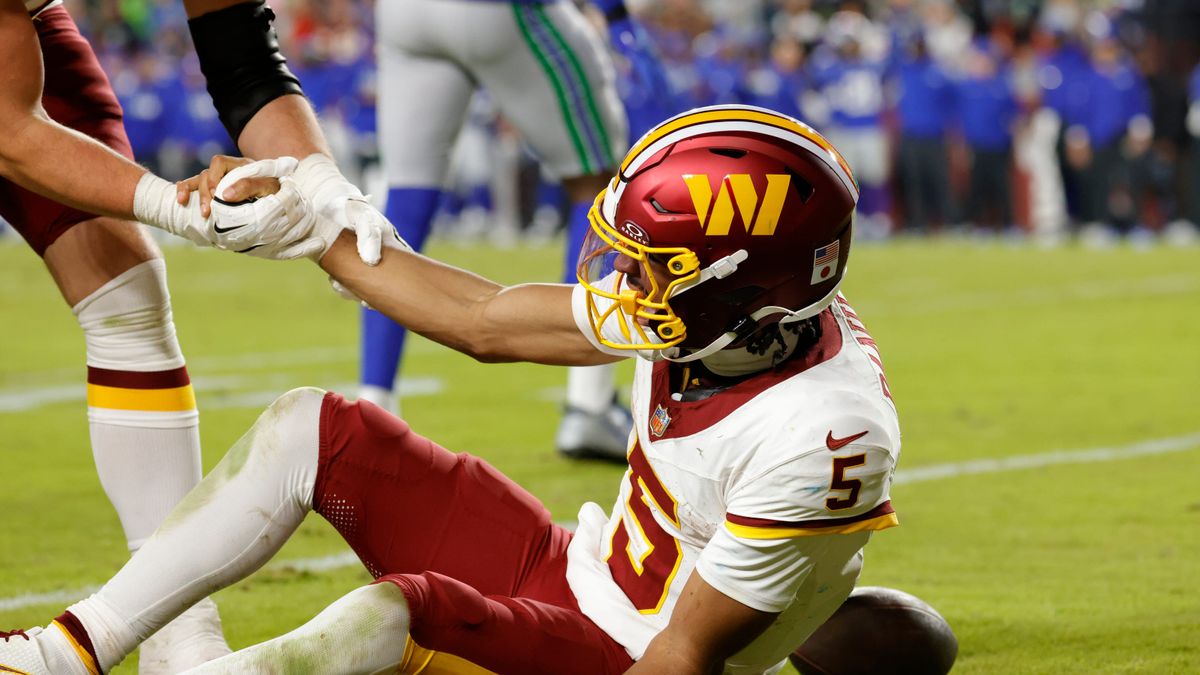Commanders QB Jayden Daniels (elbow) has an uncertain status for a 'SNF' showdown with the Broncos in Week 13. broncoswire.usatoday.com/story/sports/n…