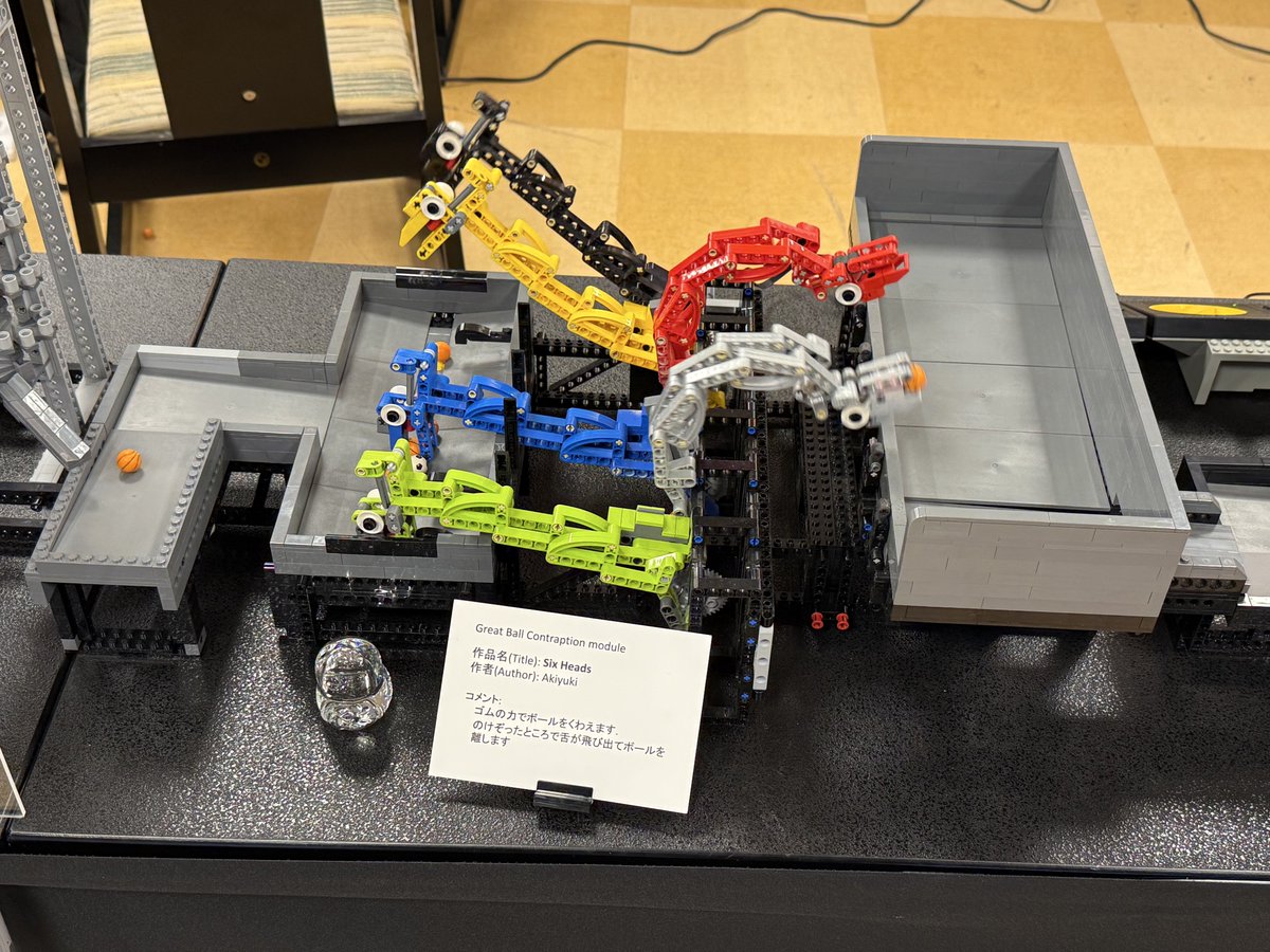 dangomushitaro3's tweet image. 行って来ました！！
「これレゴ⁈」のお客さんの声にニマニマしながらたっぷり見せて頂きました😊AKIYUKIさんのモジュールで大好きな一生懸命ボールを運ぶこの子達✨今日も働き者でめちゃくちゃ可愛かったです😍
そしてJBFでお話出来なかったので、お話も出来て嬉しかったです！！
#レゴ
#GBC