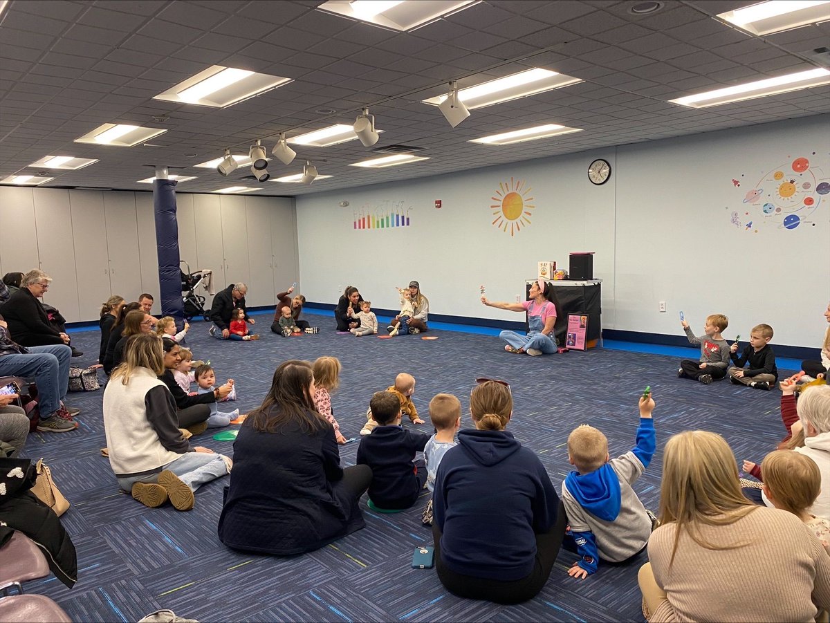 Thank you to all the families who joined us for the Ms. Rachel Experience! With music, stories, dancing, and bubbles, it was a joyful time for our little learners.