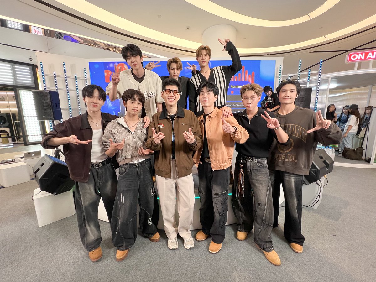 DJsosave tweet media