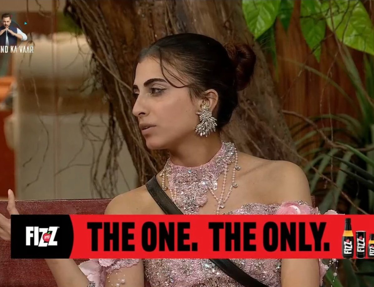 Gk to Hana -: Me tuje serious hi nhi leta tu hai kon, tu matter hi nhi krti mere liye. 😭😭😭

Me na sehta Farrhana 😭🤣

• #GauravKhanna • #BiggBoss19 • #BB19