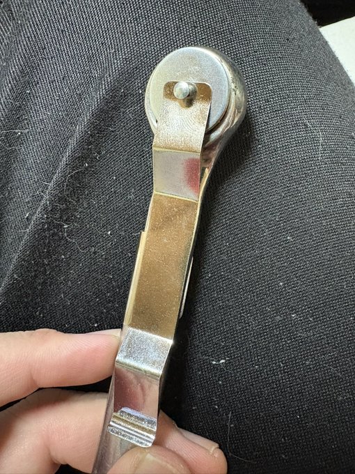 結局これ使えなかった、リアサスのナットに使うつもりだったけど狭すぎて入らなかったね 