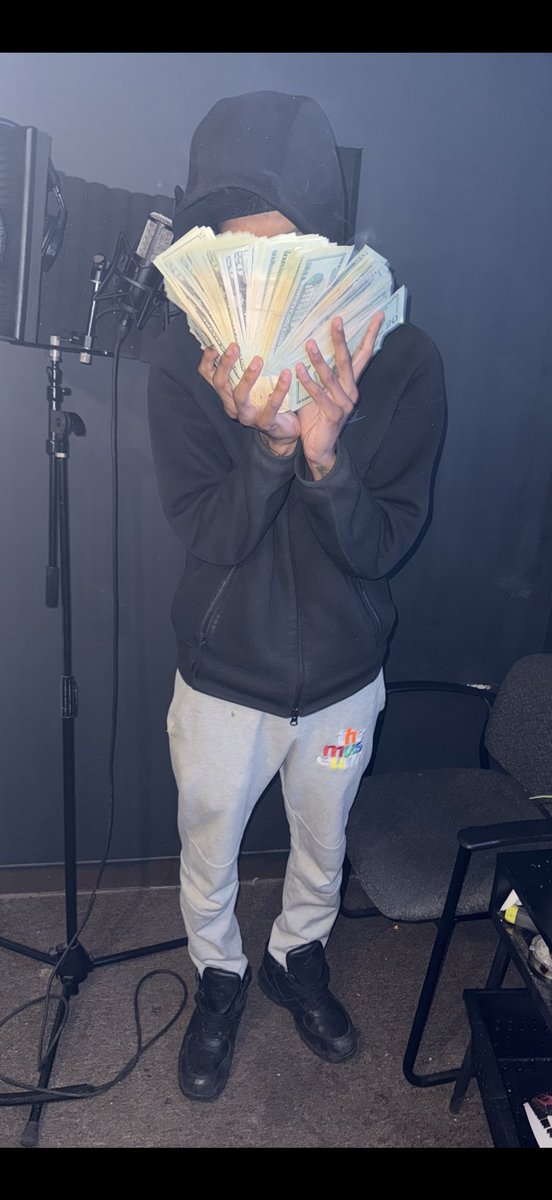 itsWoe556's tweet image. They ain’t Never Give me Shit So It ain’t a Nigga That I Owe💰 #SelfMade❗️