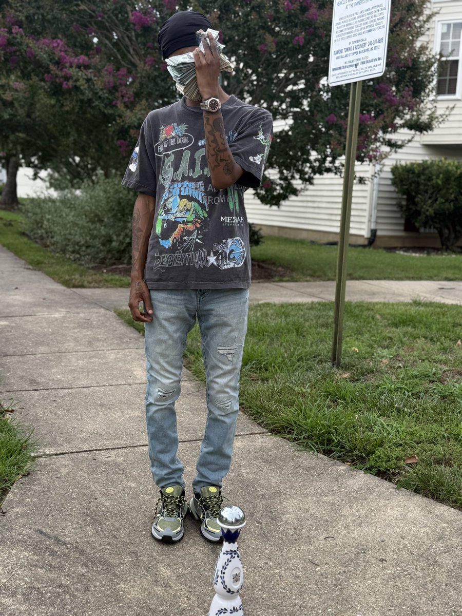 itsWoe556's tweet image. They ain’t Never Give me Shit So It ain’t a Nigga That I Owe💰 #SelfMade❗️