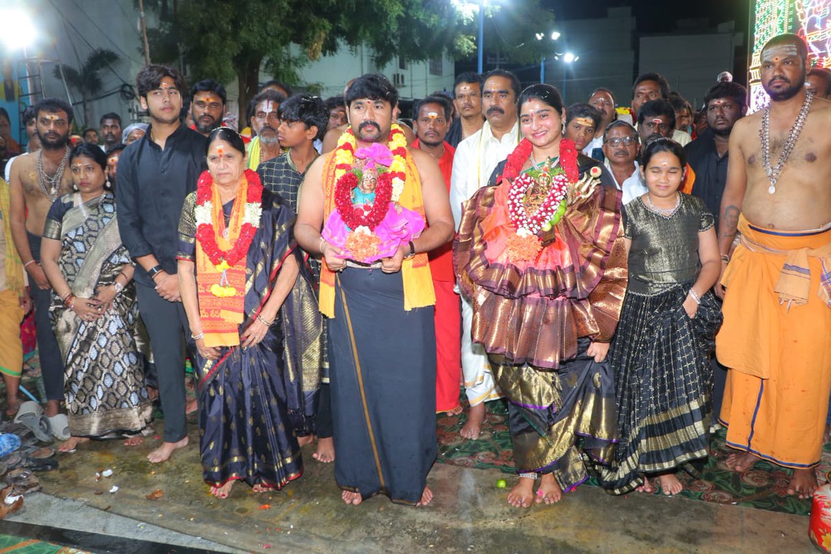 mlasivanna's tweet photo. చీమకుర్తి మా స్వగృహం నందు అయ్యప్ప స్వామి అఖండ పడిపూజా మహోత్సవ కార్యక్రమం. https://t.co/HJeNffJZ2g