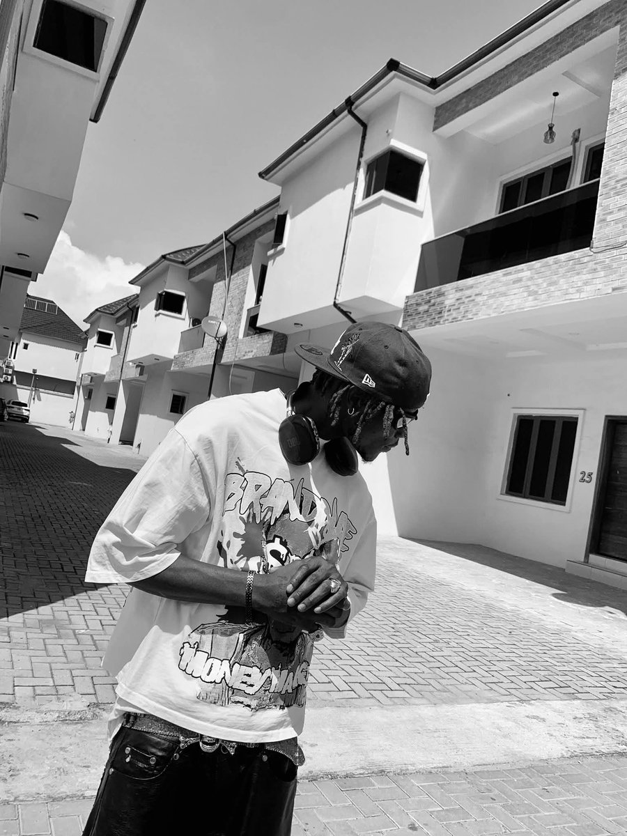 _peedaking's tweet photo. Big stage loading… big dreams in motion. Every step I’ve taken has led me here, and I’m ready to shine brighter than ever✨🎤💥
#LightupRecords #Peedaking #MiAmor #SoroSoke #baseboi https://t.co/UvZXhWlktW