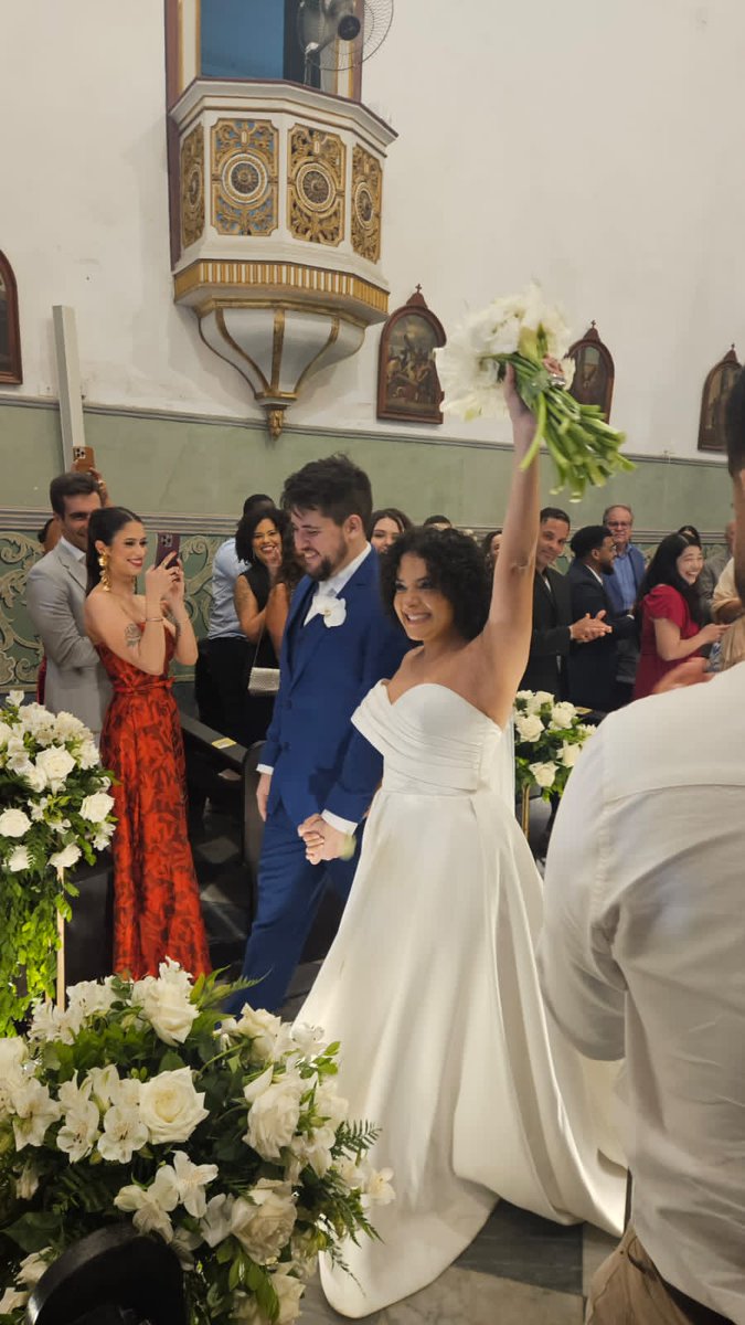 teusimoni's tweet image. casei com uma mocinha que conheci no twitter