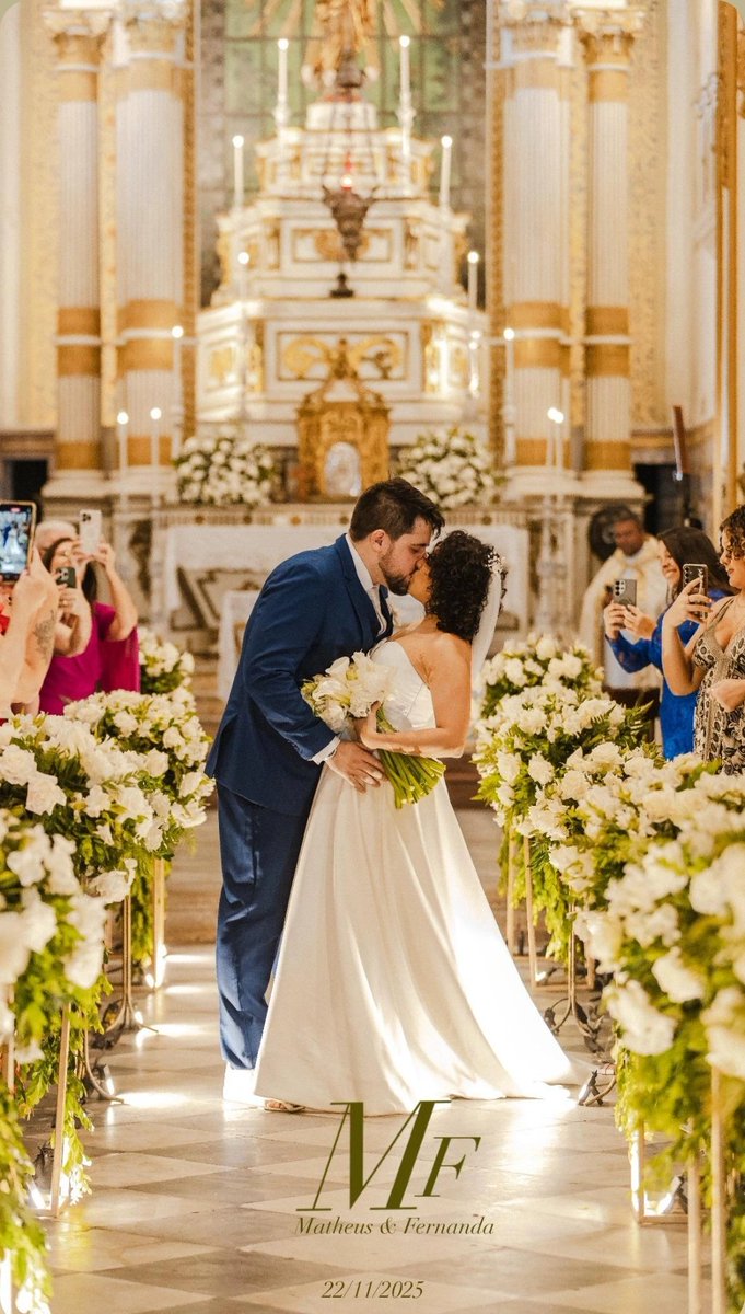 teusimoni's tweet image. casei com uma mocinha que conheci no twitter