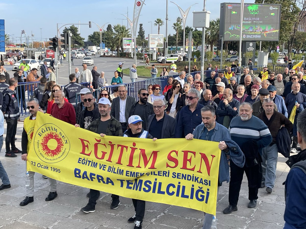 HALK İÇİN BÜTÇE, DEMOKRATİK TÜRKİYE! talebiyle alanlardayız✌️
#Geçinemiyoruz #HalkİçinBütçe #KESK #Samsun