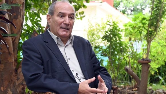 Con profundo dolor, se conoció el fallecimiento este sábado del destacado economista cubano Dr. Antonio Romero, conocido cariñosamente como Tony, una de las voces más autorizadas y respetadas dentro de las ciencias económicas en Cuba y el Caribe.

cubadebate.cu/noticias/2025/…