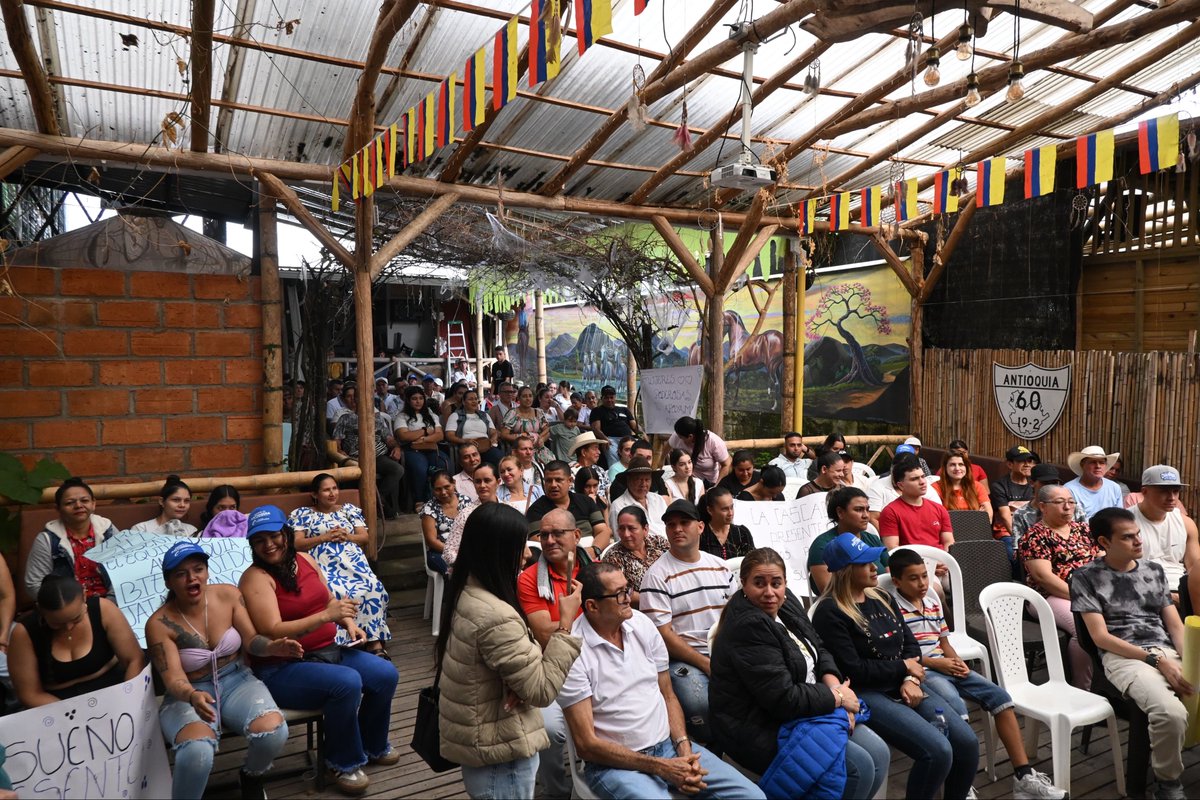 JaimeACanoM's tweet image. ☀️Comenzamos el día en el municipio de San Luis, conversando sobre el papel fundamental de las mujeres en nuestra sociedad, el impulso a los emprendimientos y la fuerza de nuestros campesinos. Gracias, San Luis, por su cariño y gracias a los concejales que nos apoyan. ¡Juntos lo…