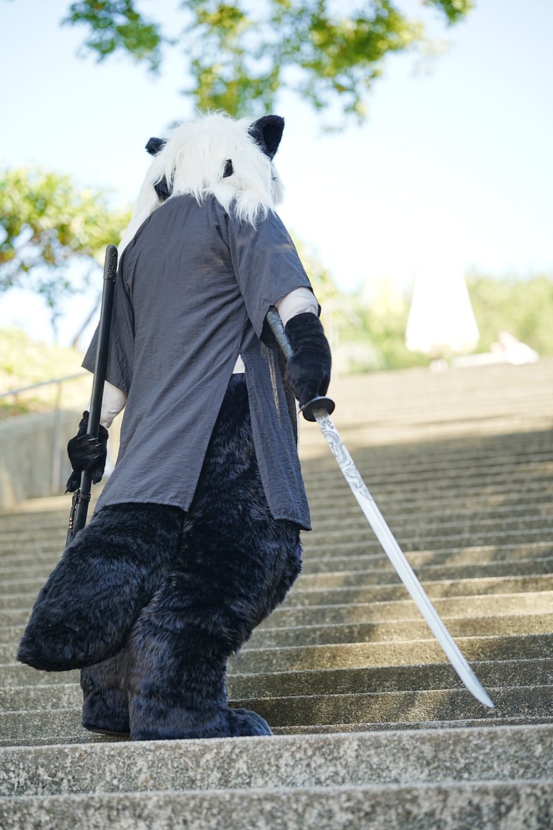 kurotsuki0228's tweet image. 連袂問劍正陽山，一人出劍祖師堂，一人兵解在人心

毛裝:夜行工作室              
攝影:韜光、羊騎、伊魯     
文案:改自劍來
Feat:凡凡