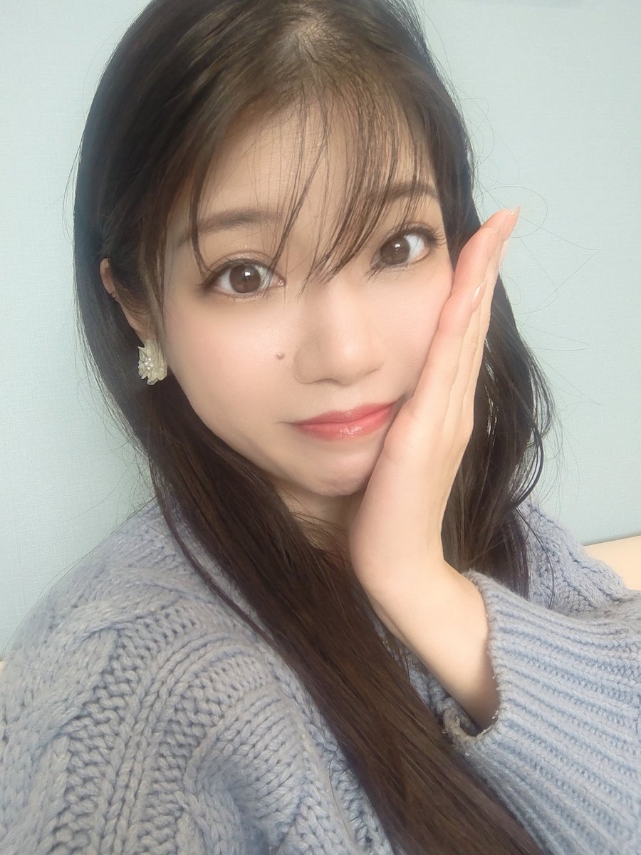 Shima1036norikA's tweet image. 稽古場に着くと、皆さんいつもなにかしら手土産を持ってきます。

｢もはや楽屋レベル(笑)｣

みんなの思いやりがいっぱい詰まっている稽古場✨

そんな仲間達と共にこけら落とし公演を行います✨
ぜひご予約お待ちしております🎶
｢縞典花｣を選んでいただけると嬉しいです♥
tst.vmode.jp/reserve.php