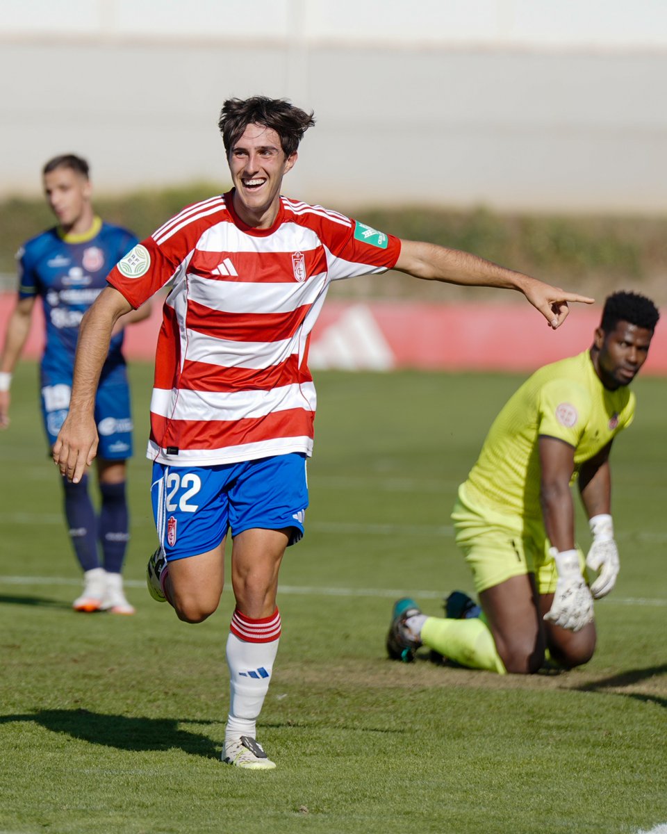 Don Migue Sánchez ha señalado el camino hacia el gol 👉🎯