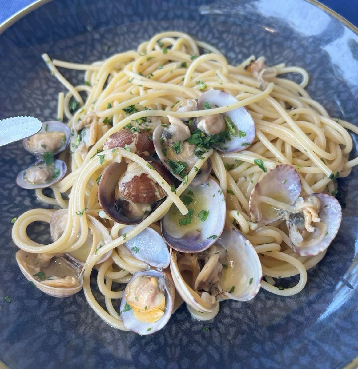 ferromanuel_'s tweet image. e pure mamma ce tratta bene 🤤