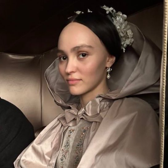 ATR3lDES's tweet image. im sorry but this face belongs in the 1850’s