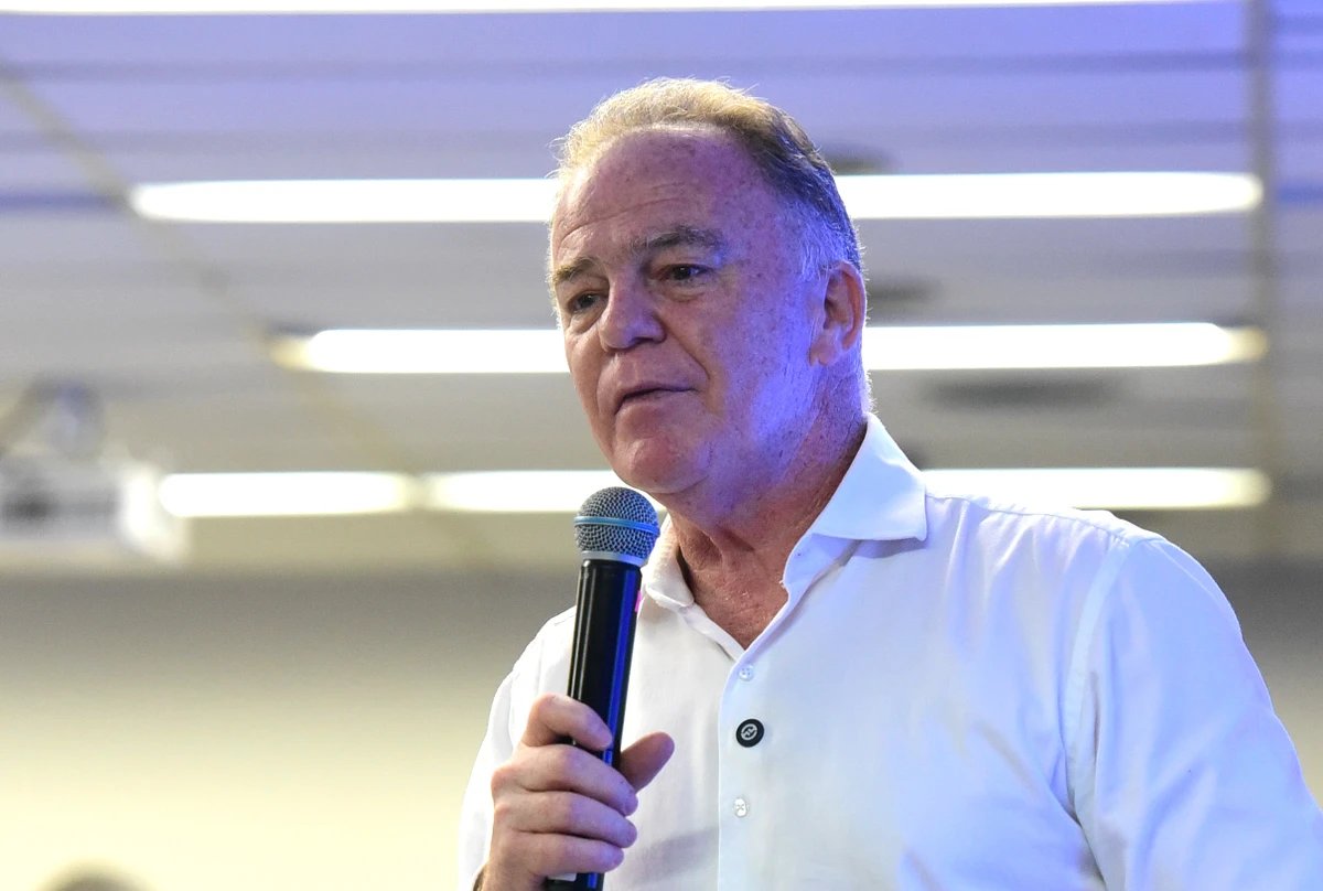 .<a href="/lsgoncalves/">Letícia Gonçalves</a> | O que Casagrande diz sobre a prisão de Bolsonaro [ leia.ag/a/B73C/624bxo ]

Governador do ES falou com exclusividade à coluna horas após a prisão do ex-presidente da República