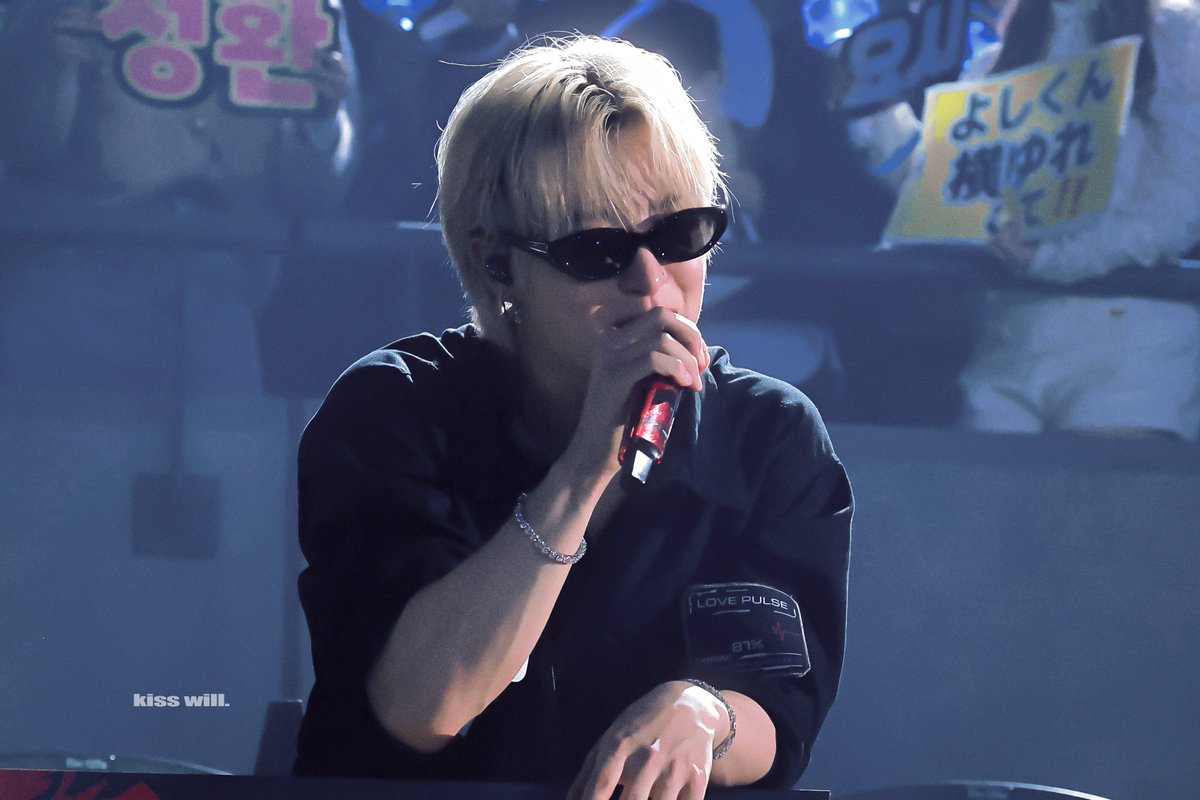 - 251123
#지훈 #JIHOON #트레저 #TREASURE