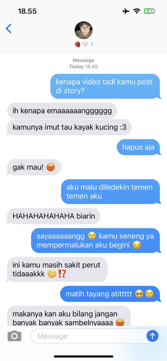 FIRSOLMAYO's tweet image. kenpaul pacaran alay diledekin temen temennya