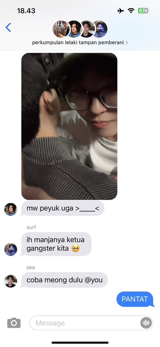 FIRSOLMAYO's tweet image. kenpaul pacaran alay diledekin temen temennya