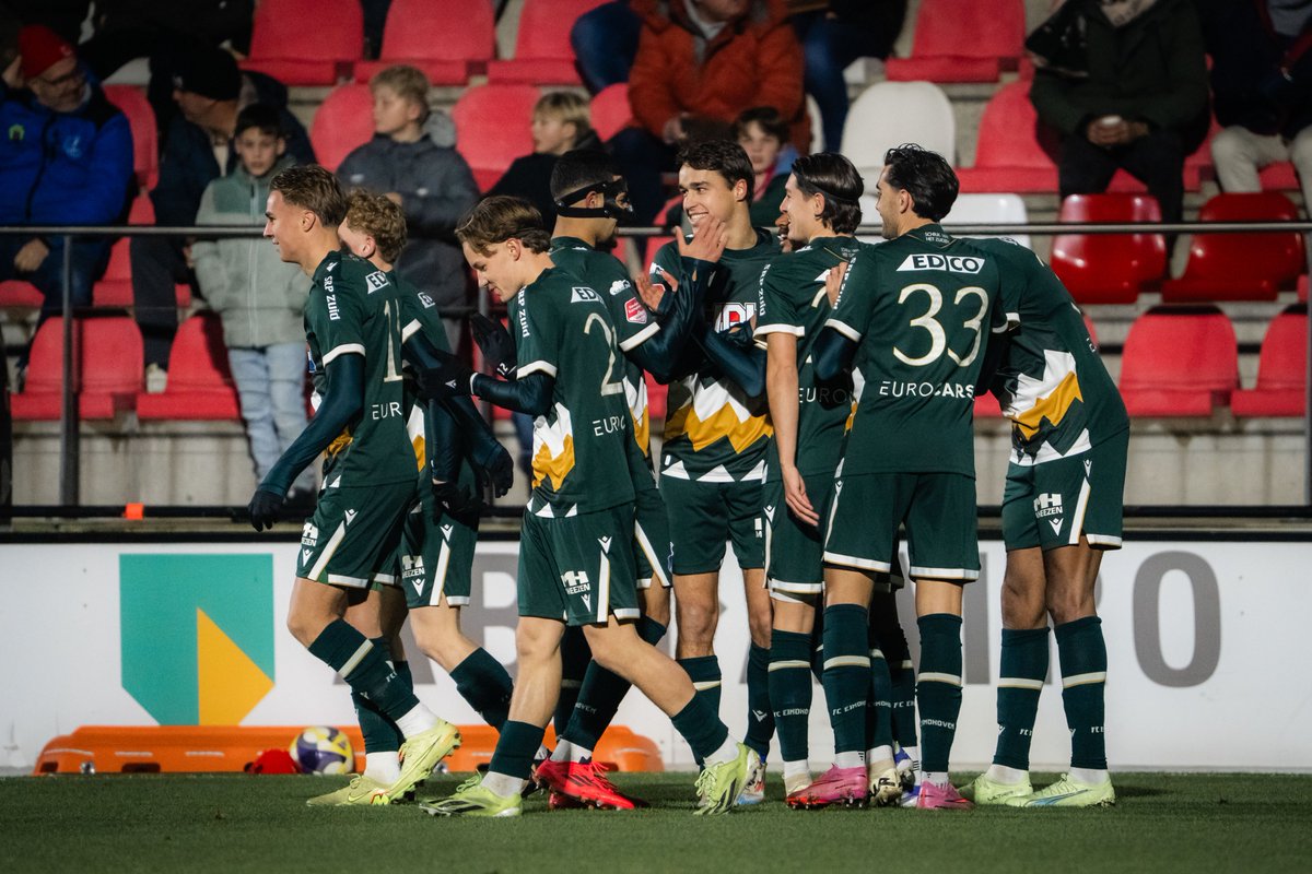 FCEindhoven's tweet image. 𝐓𝐄𝐀𝐌 💙🤍

#FCEindhoven #ClubVanGoeiVolk #FCE