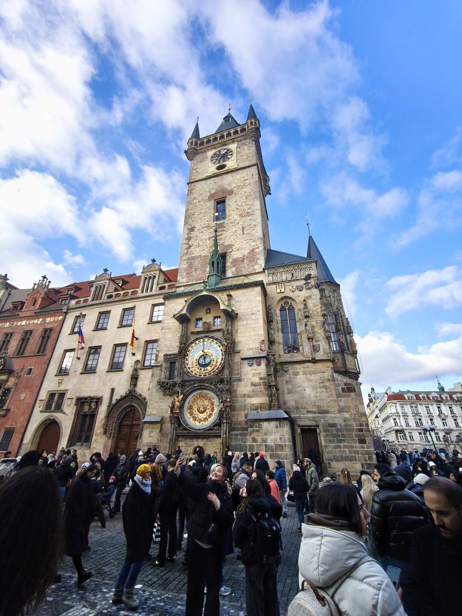thrutheframe's tweet image. I left #Formnext earlier and went to Prague for a short holiday with my wife. Signed up for the PrusaLab Tour, explored the old town, ate Trdelnik and had a memorial dinner at Na Pekle, a medieval wine cellar restaurant. Heading back home to Singapore. What a great week.