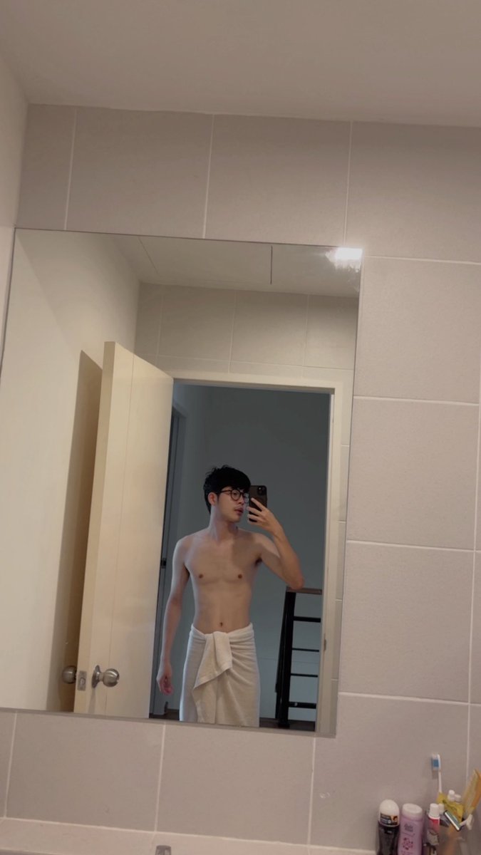 teecharyut's tweet photo. ได้โปรด https://t.co/h99cycqfwL