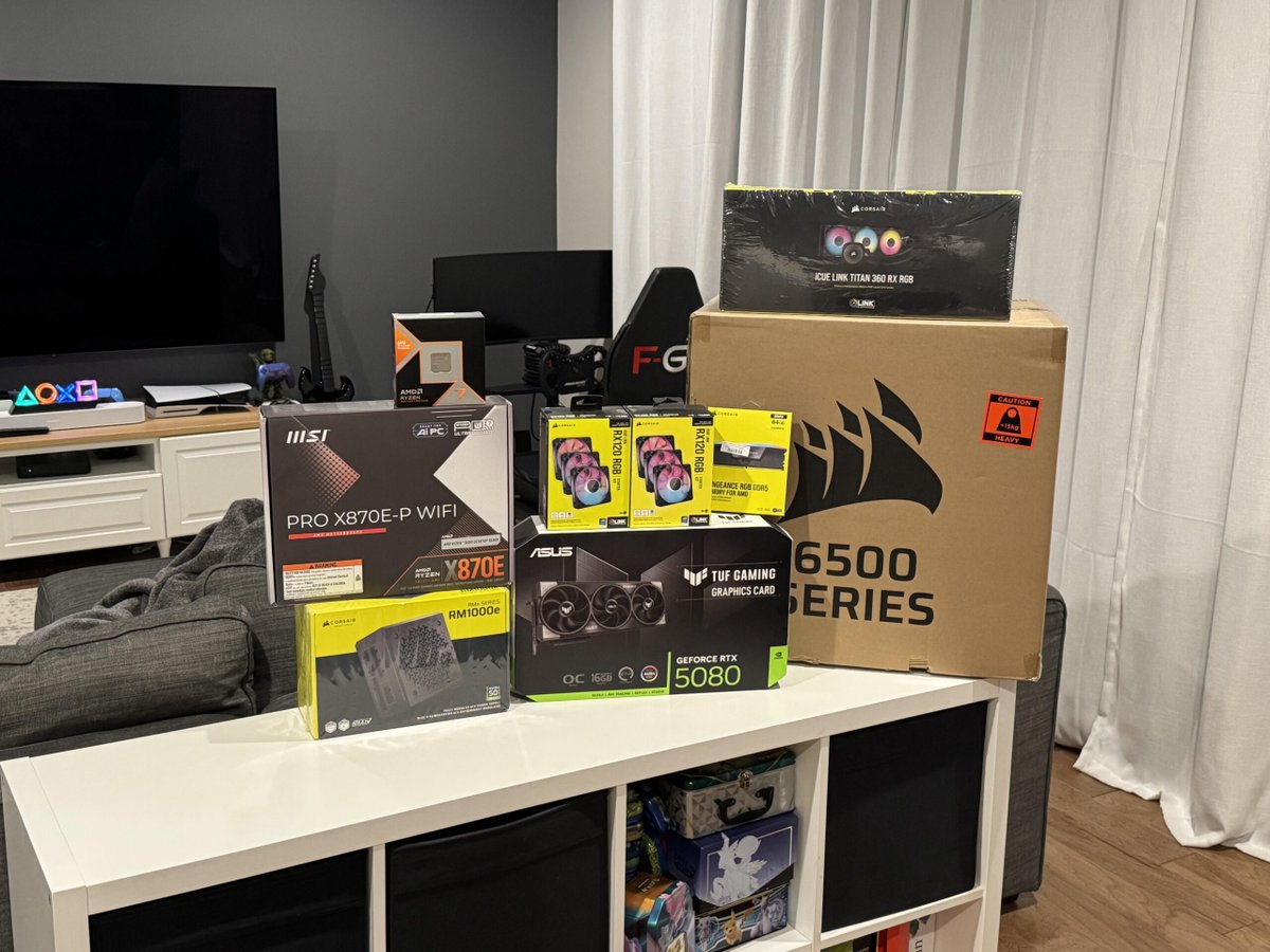 fps_hub's tweet image. I spent all day buying parts... Only to get home excited and realize I forgot thermal paste....
 
fpshub.com/921304/i-spent…
 
#GamePc #PC #PCMaster