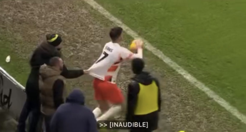 Mattftfc's tweet image. Fair Play @leytonorientfc fans😭