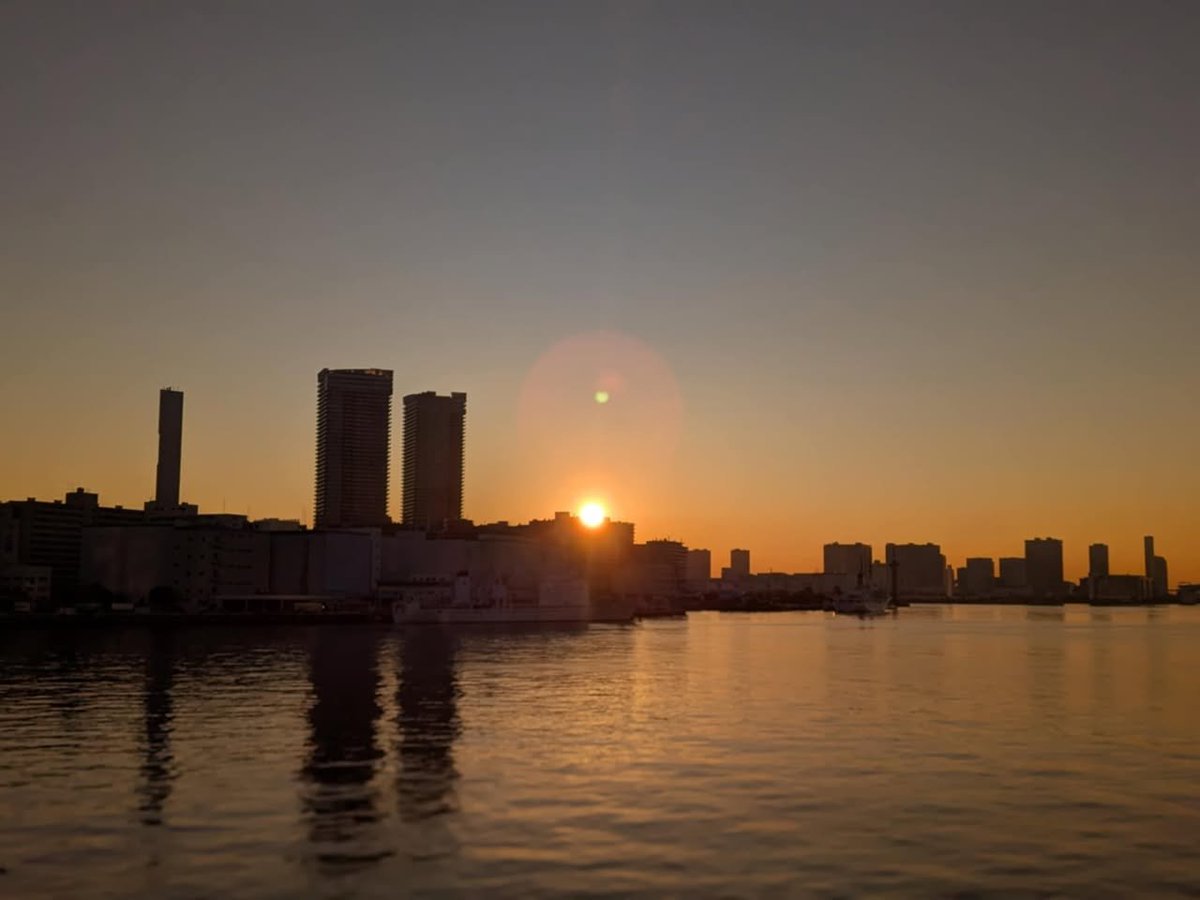 t_10_a's tweet image. ご存知の方はご存知ですが、最近私は毎日日の出でランニングしています。

なんで急に？とよく言われるので、ここに至るまでの経緯を詳細に記したいと思います。

元々は会社の健康診断の結果で1項目だけC判定があり、考えられるのが有酸素運動不足だったことです。（不足というかゼロでした）…