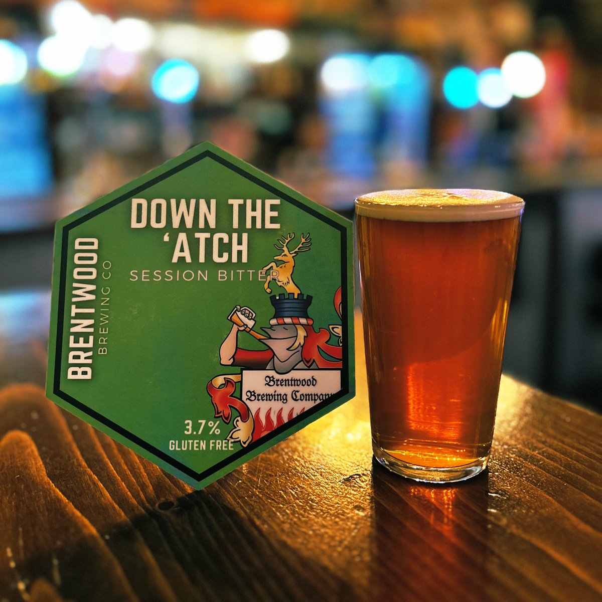 greatalevaults's tweet photo. 🚨NEW BEER ALERT🍻
Fresh on the pump @BrentwoodBrewCo Down the ‘atch, a 3.7 session bitter with hints of caramel and also #glutenfree come try a pint today🍻
#ale #realale #caskale #thevaults #boltonvaults #marketplace #beeroclock #microbar #bitter #beer #bolton #boltonbars https://t.co/WF3gGDE9Cq