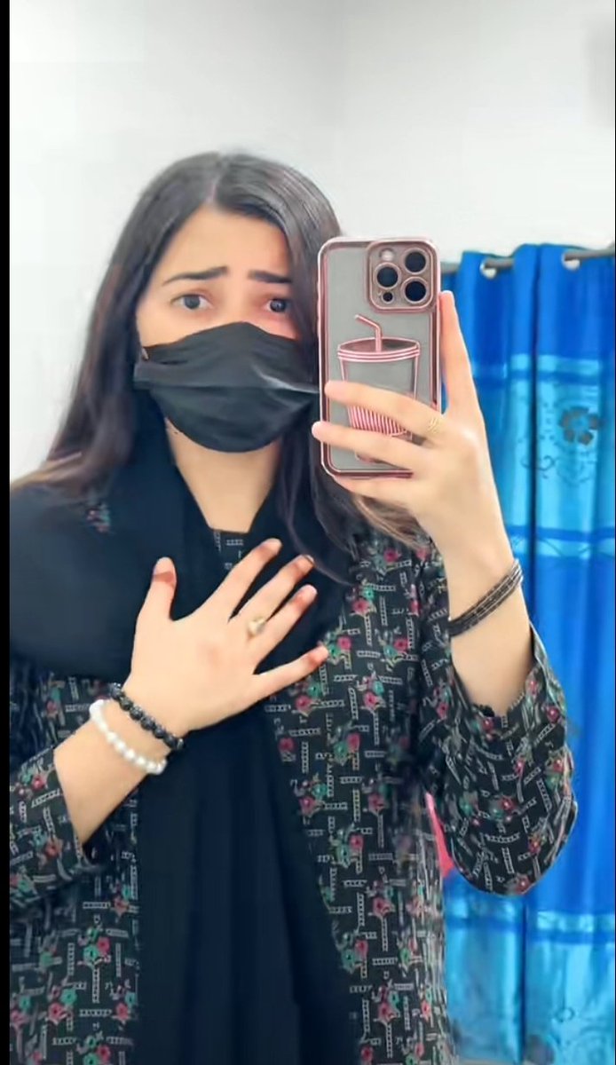 hinaulfatreal's tweet image. لگتا ہے سب بھول گئے مجھے
#Hina_Mehwish